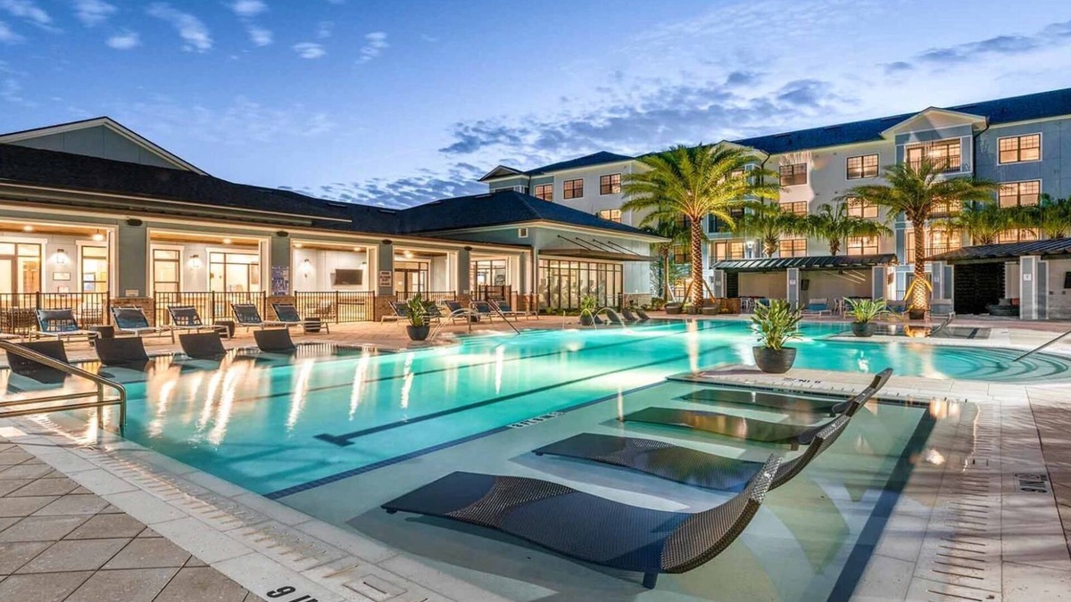 Florida Central Atlantic Coast Apartment | Barsala l Modern 2BR with Sunroom & Pool – Near Orlando