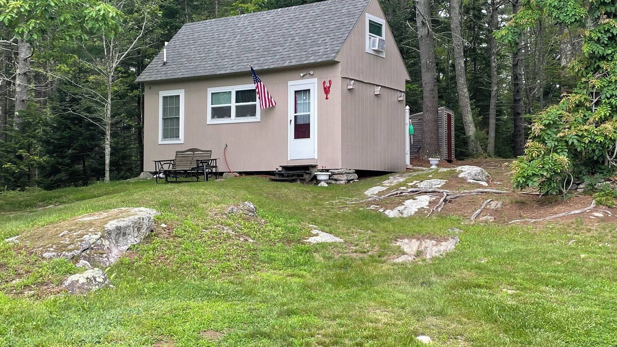 Isle of Springs Cottage | Barters Island Cottage on the Rock