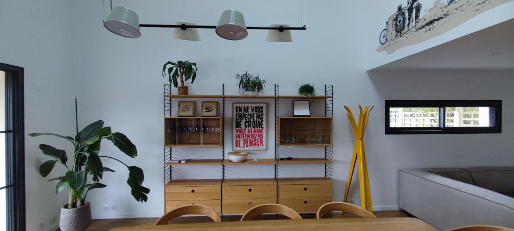 Taissy House | BARTHOME