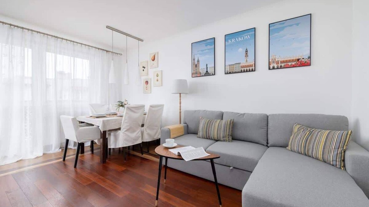 Libertow Apartment | Bartla 19D | Spacious Apartment | Parking