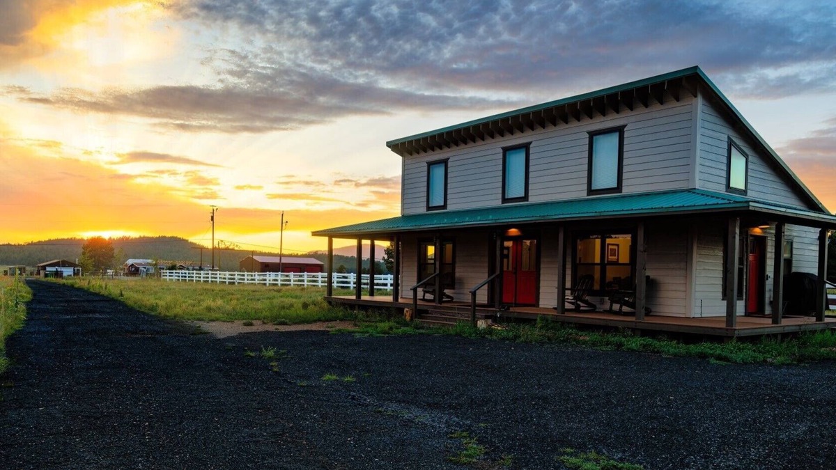 Flagstaff House | Basecamp 66 - Perfect Location For Your Adventures