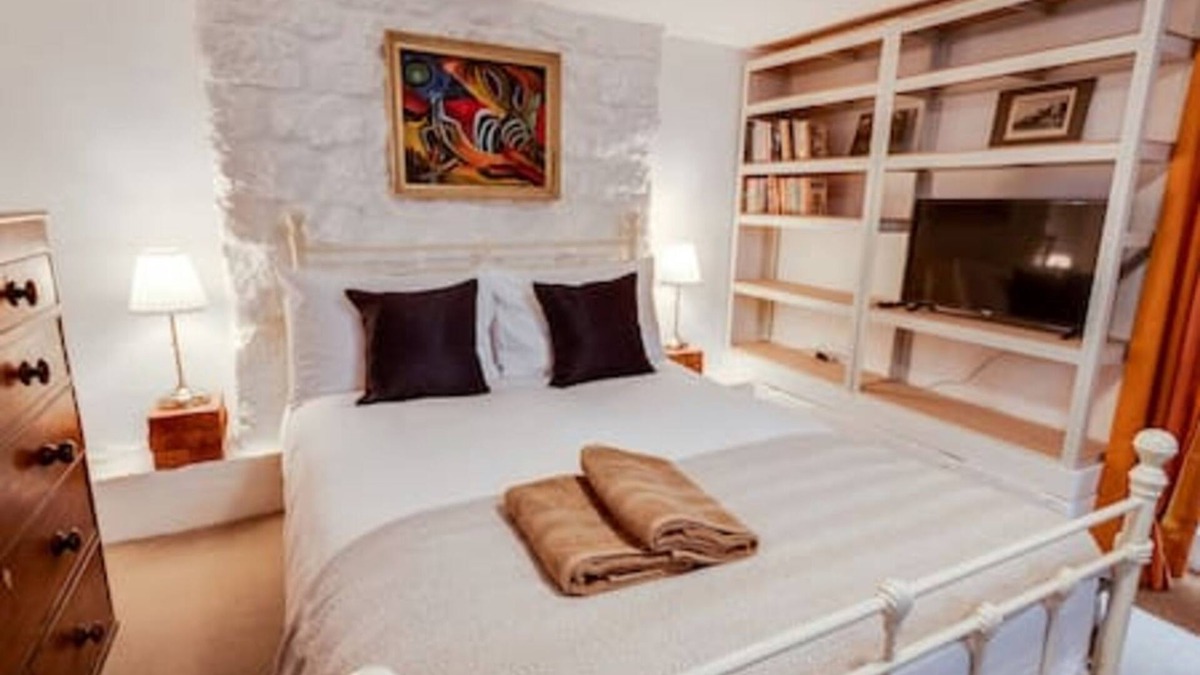 Summertown Apartment | Basement Studio in Summertown with kitchenette
