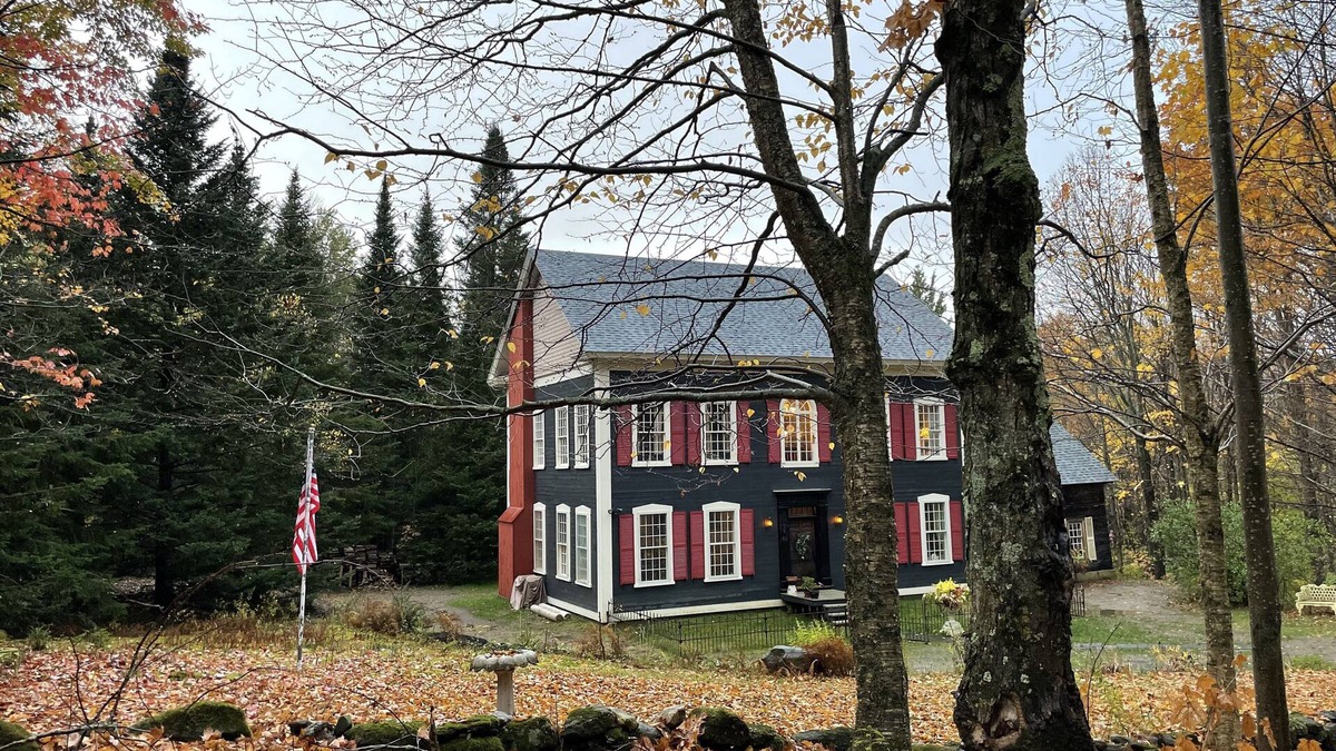 Montgomery Center House | Basil Brook: Colonial-Chic House - near Jay Peak!