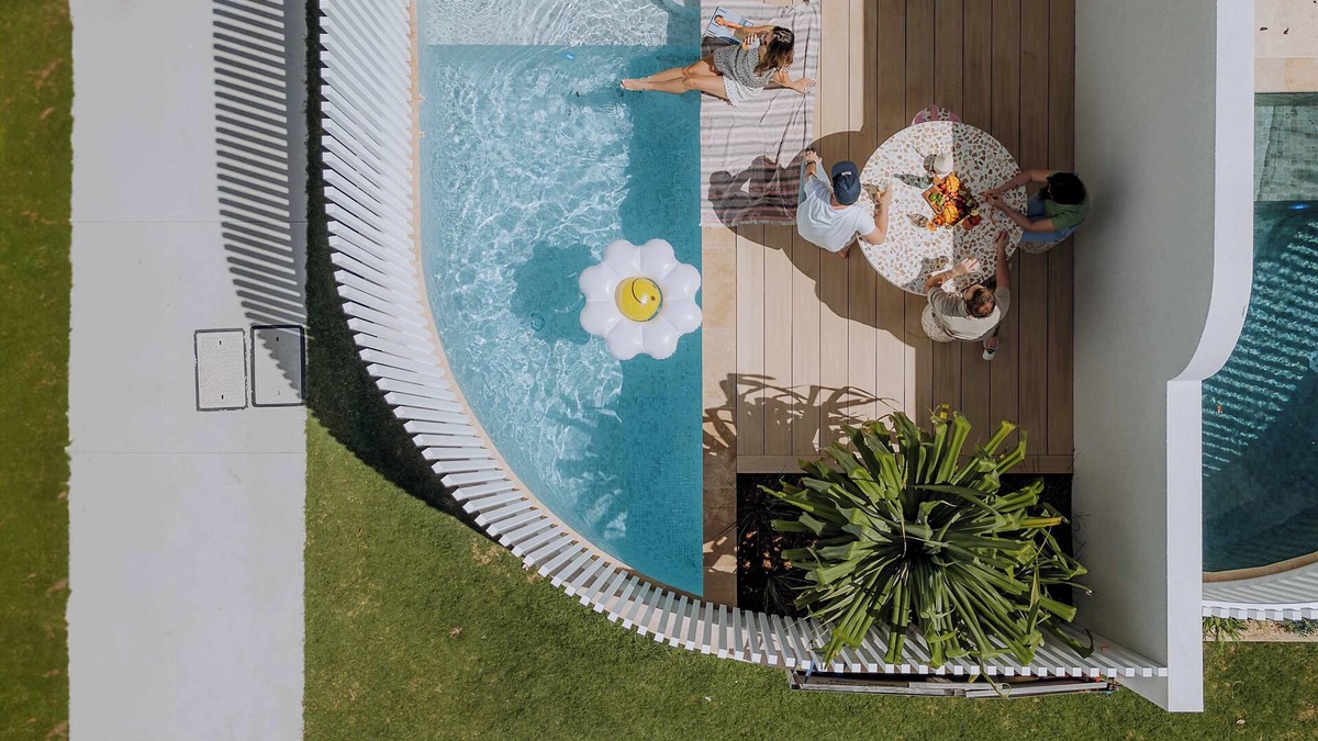 Burleigh Waters Villa | Bask at Burleigh Summ