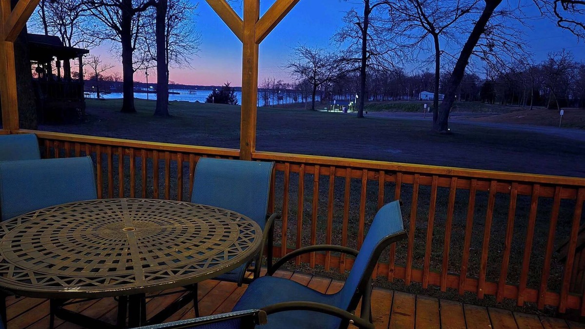 Quitman House | BASShole on Lake Fork * HOT TUB