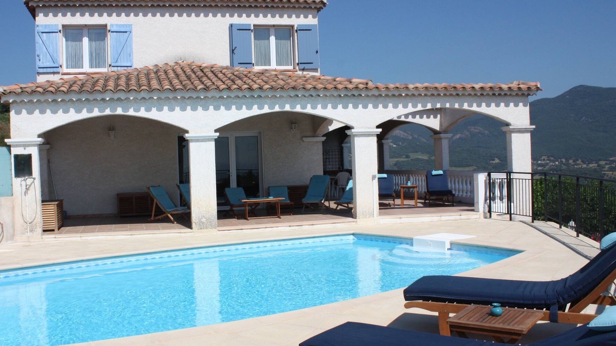 Bastelicaccia House | Bastelicaccia: houses/villas - 6 rooms - 8/10 persons