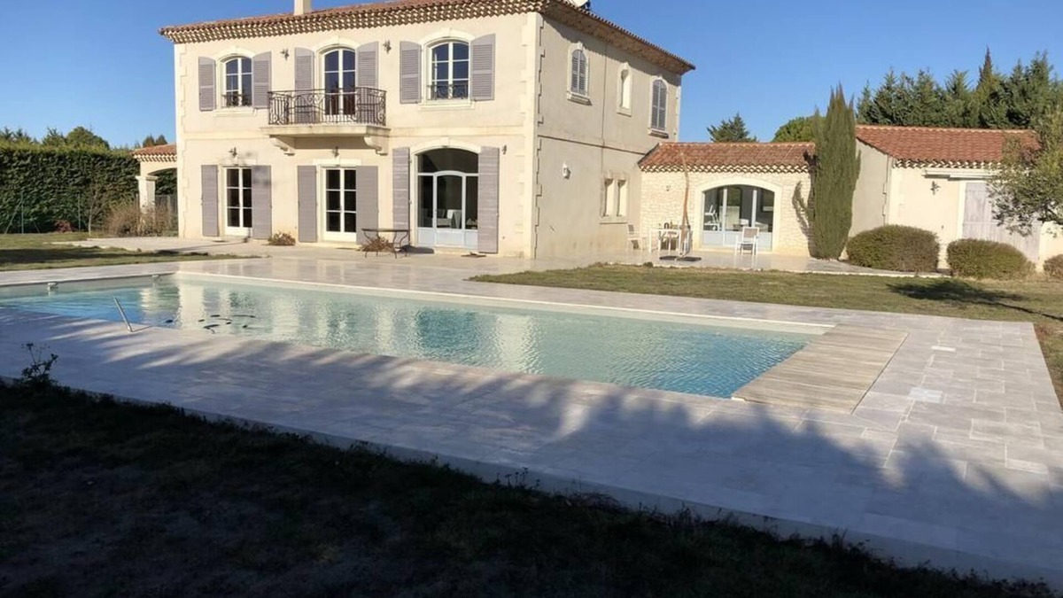 Maillane House | BASTIDE 320M² WITH PRIVATE POOL, "village on foot", 12 People