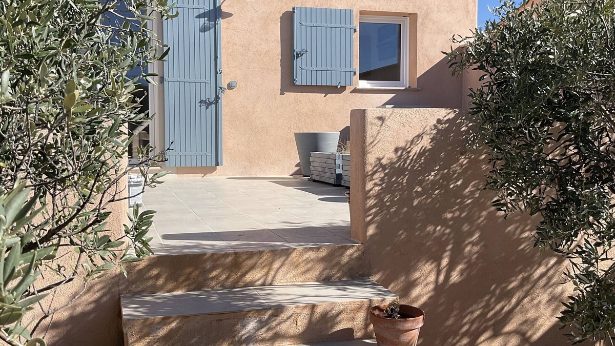 Cabrieres-dʼAigues House | Bastidon au Cœur du Lubéron, a Lorée du Village de Cabrieres D`'aigues