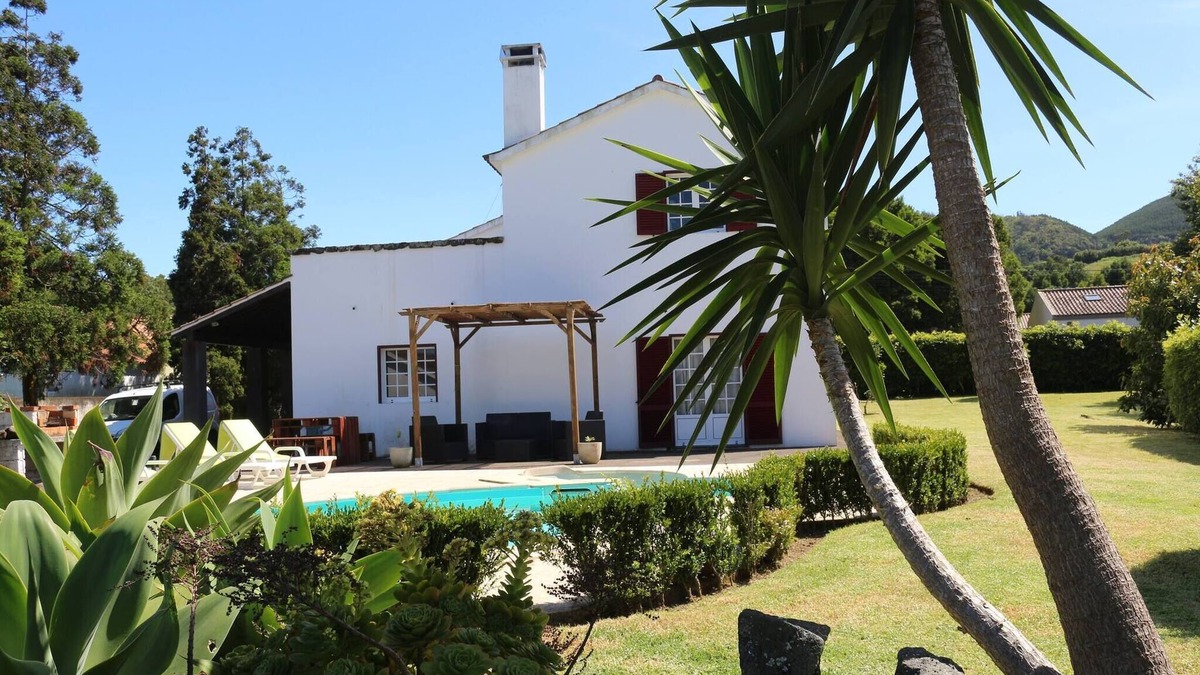 Senhora dos Aflitos Ski Chalet | Batalha House