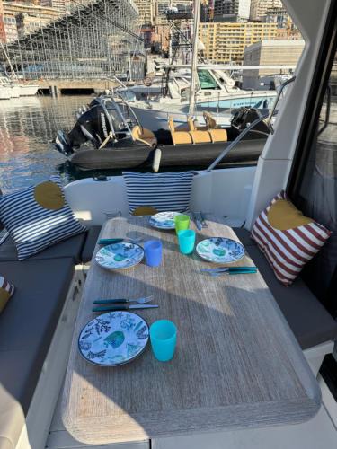 La Condamine Boat Rental | Bateau familial - Port de Monaco