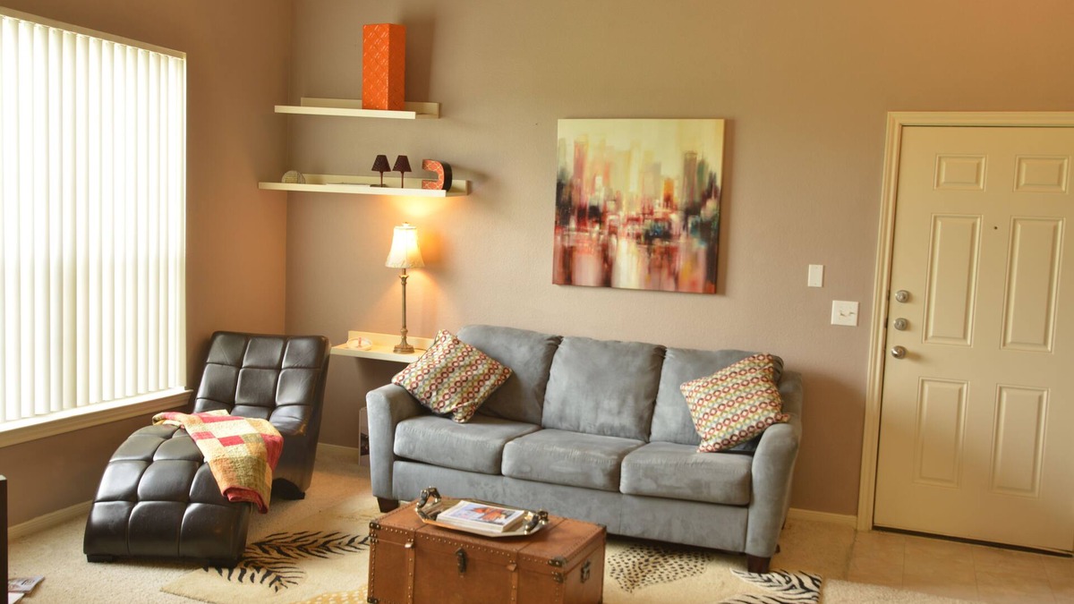 Mid City South Condo | Baton Rouge Condo With Resort Atmosphere With Custom Decor, Sleeps 2