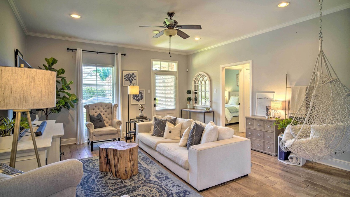 Highlands - Perkins House | Baton Rouge Game Day House w/Chic Yard Space