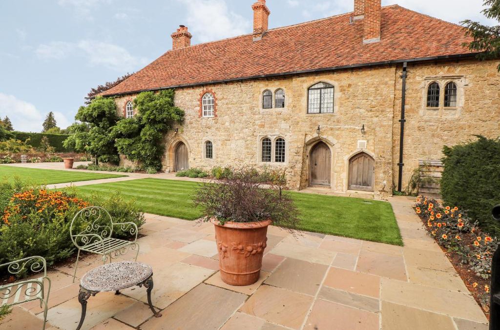 Maidstone House | Battel Hall