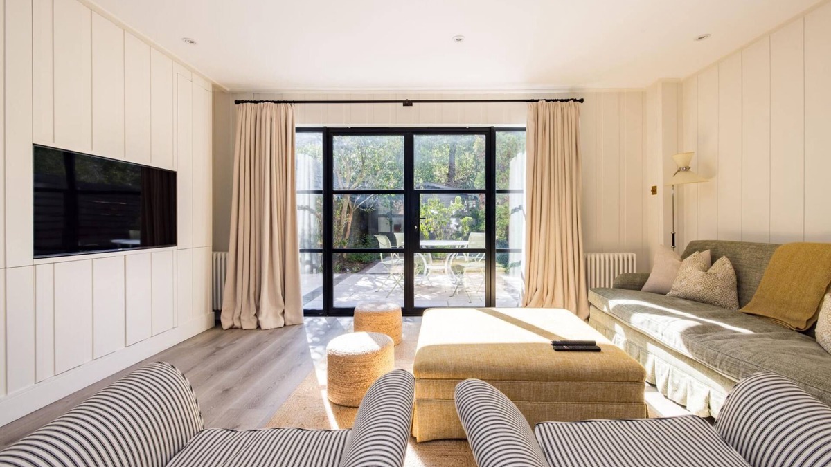 St. Mary's Park Apartment | Battersea Set – 3 Bedroom Home with Garden