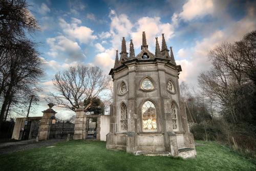 Celbridge House | Batty Langley Lodge