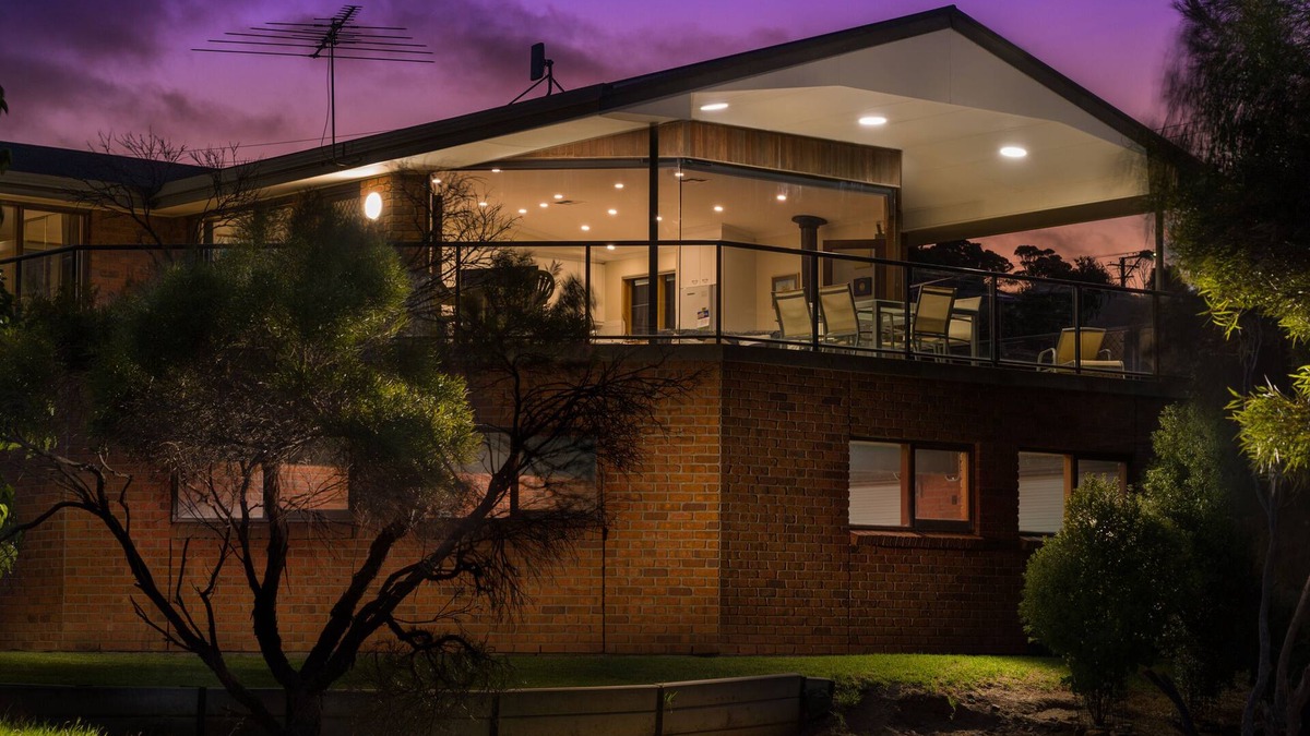 Penneshaw House | Baudin House