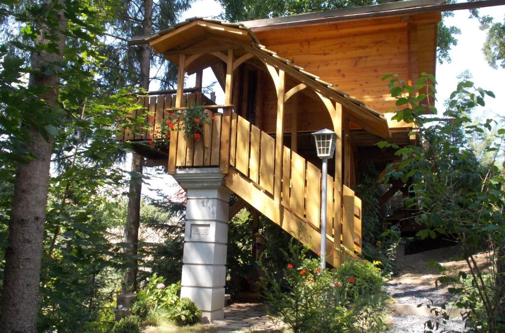 Fischach Ski Chalet | Baumhaus Wolfshöhle