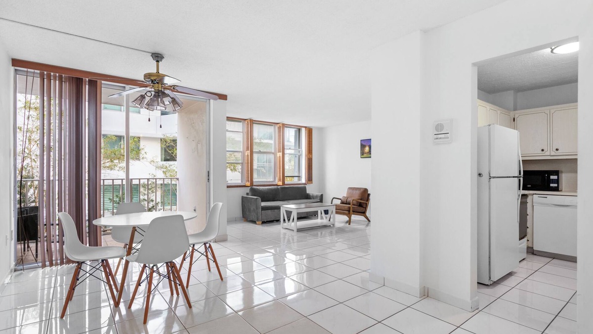 Bay Harbor Islands Apartment | BAY HARBOR SUNSET 2B