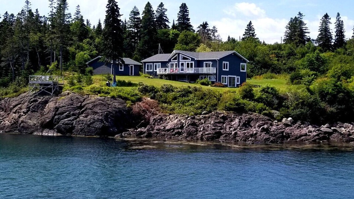 Saint John House | Bay Of Fundy Breeze ~ Ocean Front Home