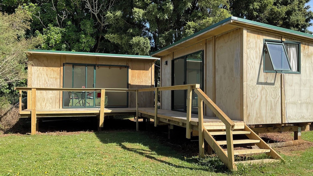 Ohaeawai Cabin | Bay Of Islands. Private Farm cabins with farm views. Family, dog, boat friendly