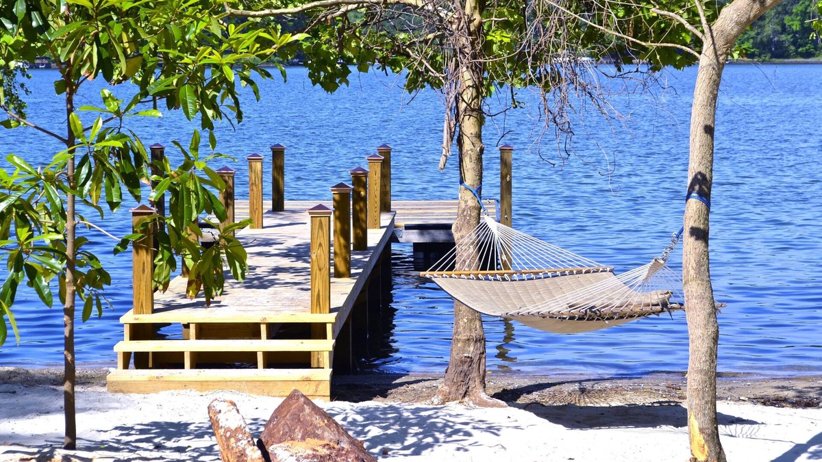 Steele Creek House | Bay protected big water get away. Sunsets! Pontoon boat available by request.