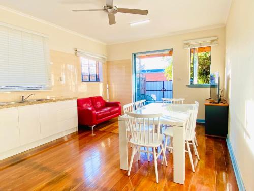 Highett Apartment | Bay Rd Kids & Pet Friendly Free Parking