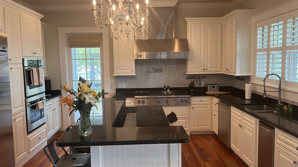 Old Town Hotel | Bay Town Inn