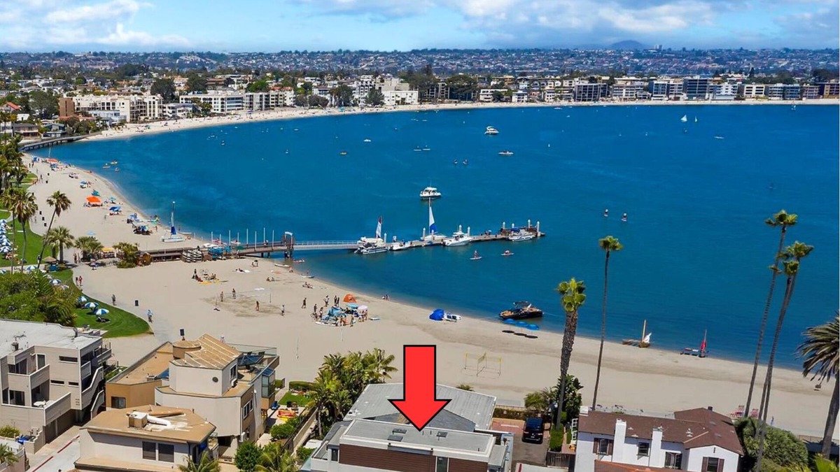 Mission Beach House | Bay View Beach House - Beach bliss awaits - Perfect for groups or families.