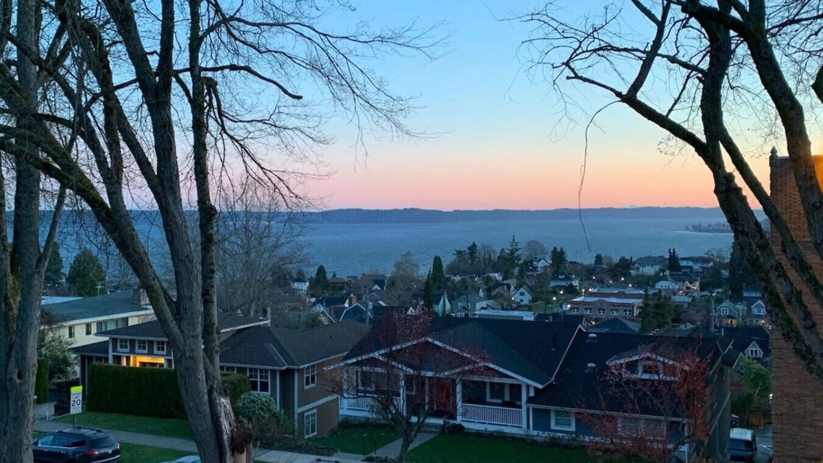 North End Condo | Bay View, Best Area, No Stairs, 2 Baths, WD, View!