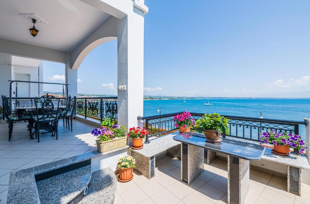Petalidi Apartment | Bay View House