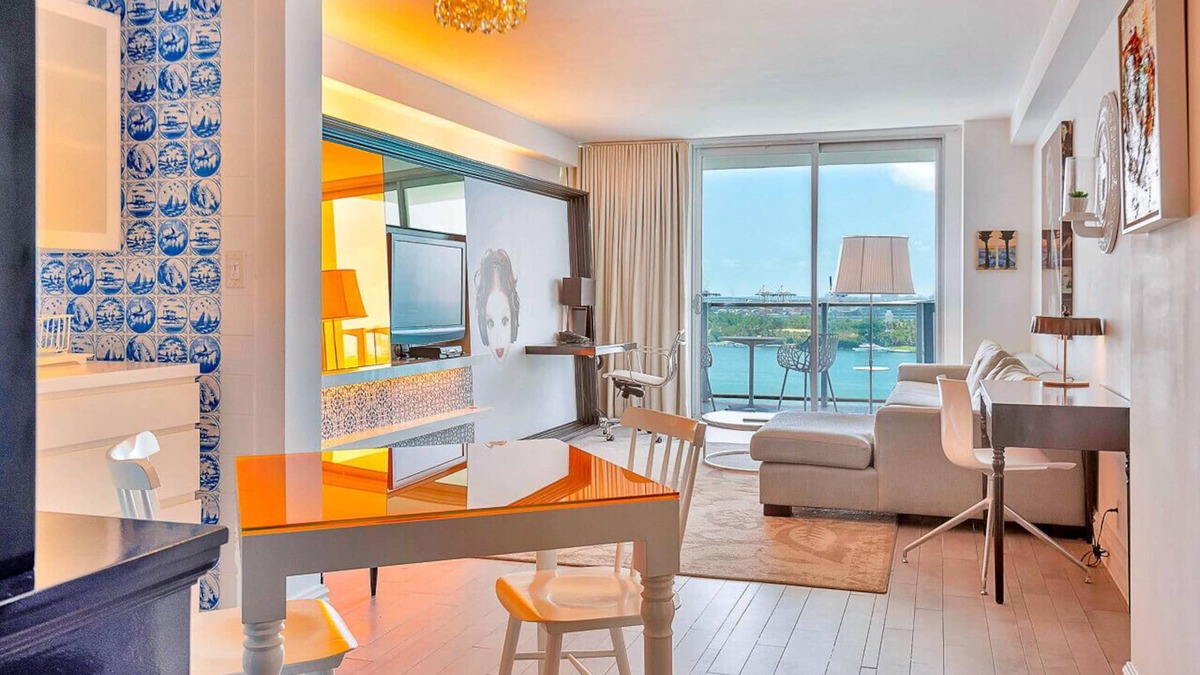 West Avenue Condo | Bay View, Sunset Pool, 24H Gym Spa Free WiFi II