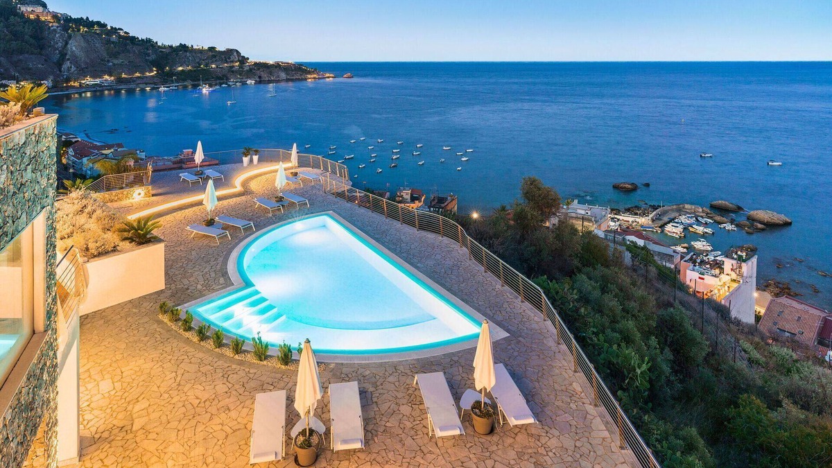 Giardini Naxos Villa | Baya Bella - Giardini-naxos ,Sicily