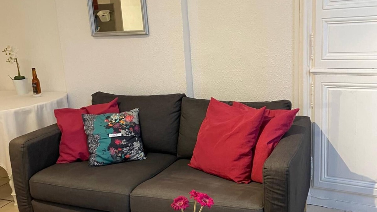 Bayeux Apartment | Bayeux Cathedral View Studio