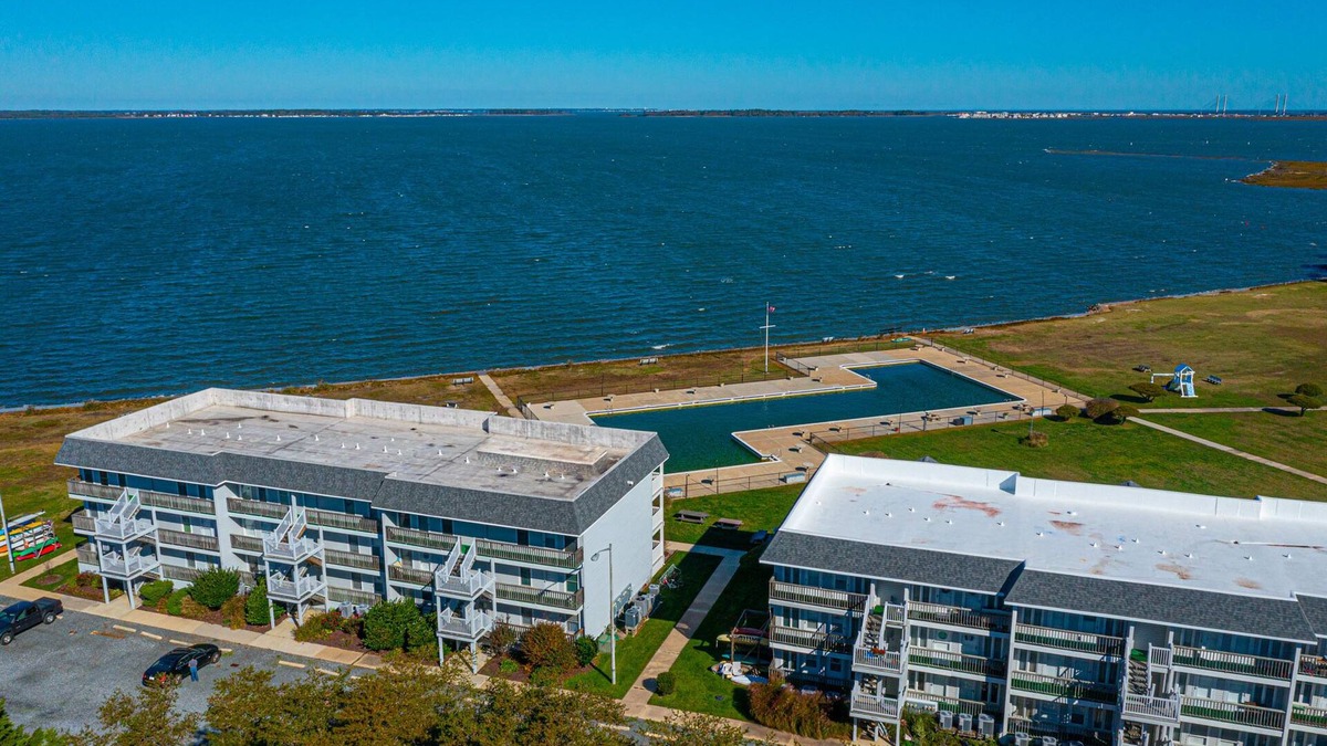 Cedar Neck Condo | Bayfront 1st Floor Condo with Olympic Size Pool - Family Friendly & Renovated