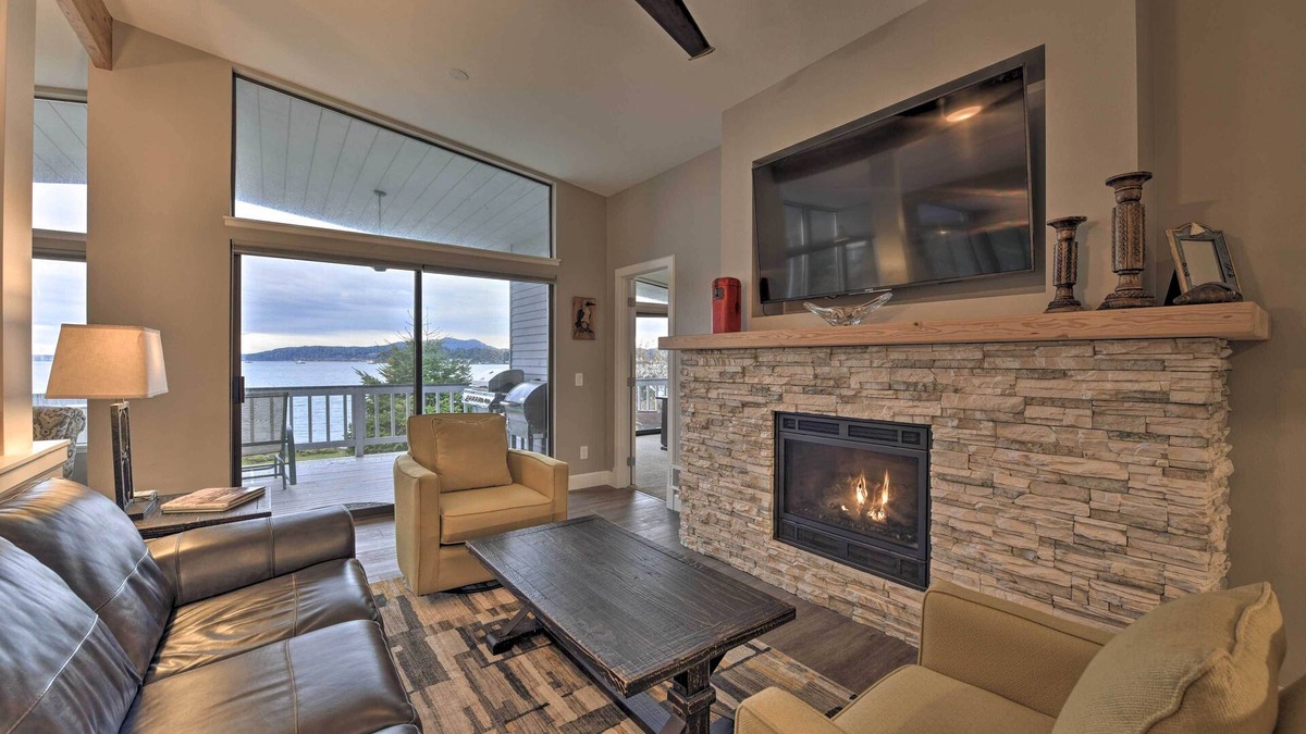 Anacortes House | Bayfront Home - Take Ferry to the San Juan Islands