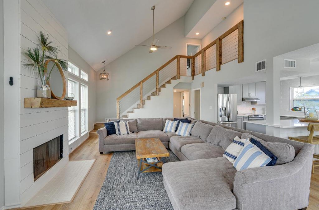 Jamaica Beach House | Bayfront Jamaica Beach House Canal Access and Decks