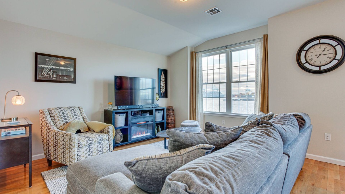 Constable Hook Apartment | Bayfront New Jersey Escape ~ 13 Mi to Times Square