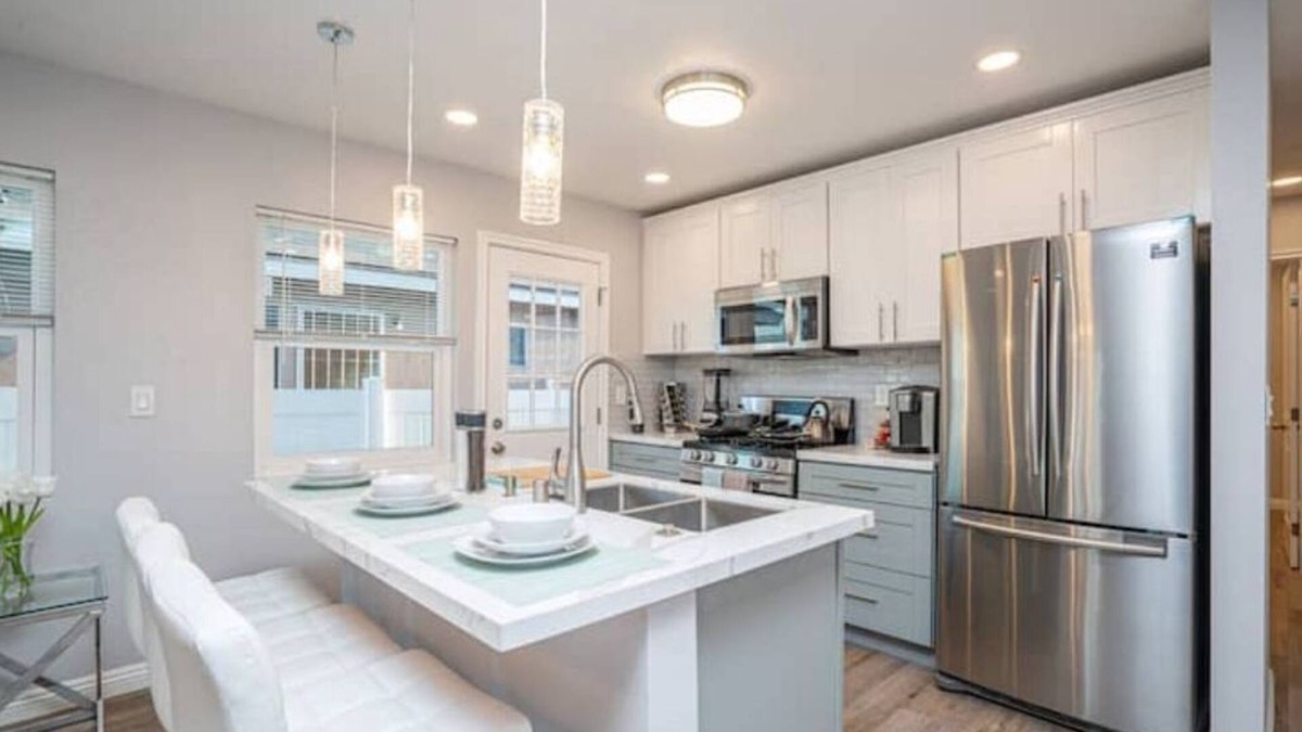Lincoln Acres House | Bayfront Newly Remodeled Home #B