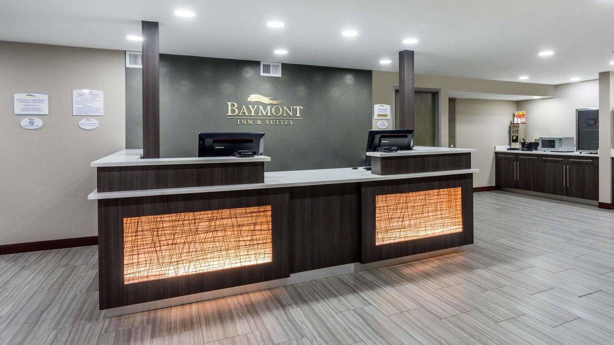 Clarksville Hotel | Baymont by Wyndham Clarksville