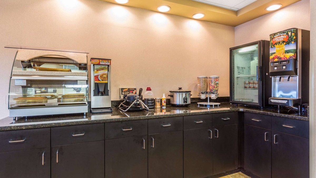 Cornelia Hotel | Baymont by Wyndham Cornelia