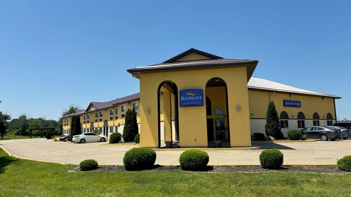Danville Hotel | Baymont by Wyndham Danville IL