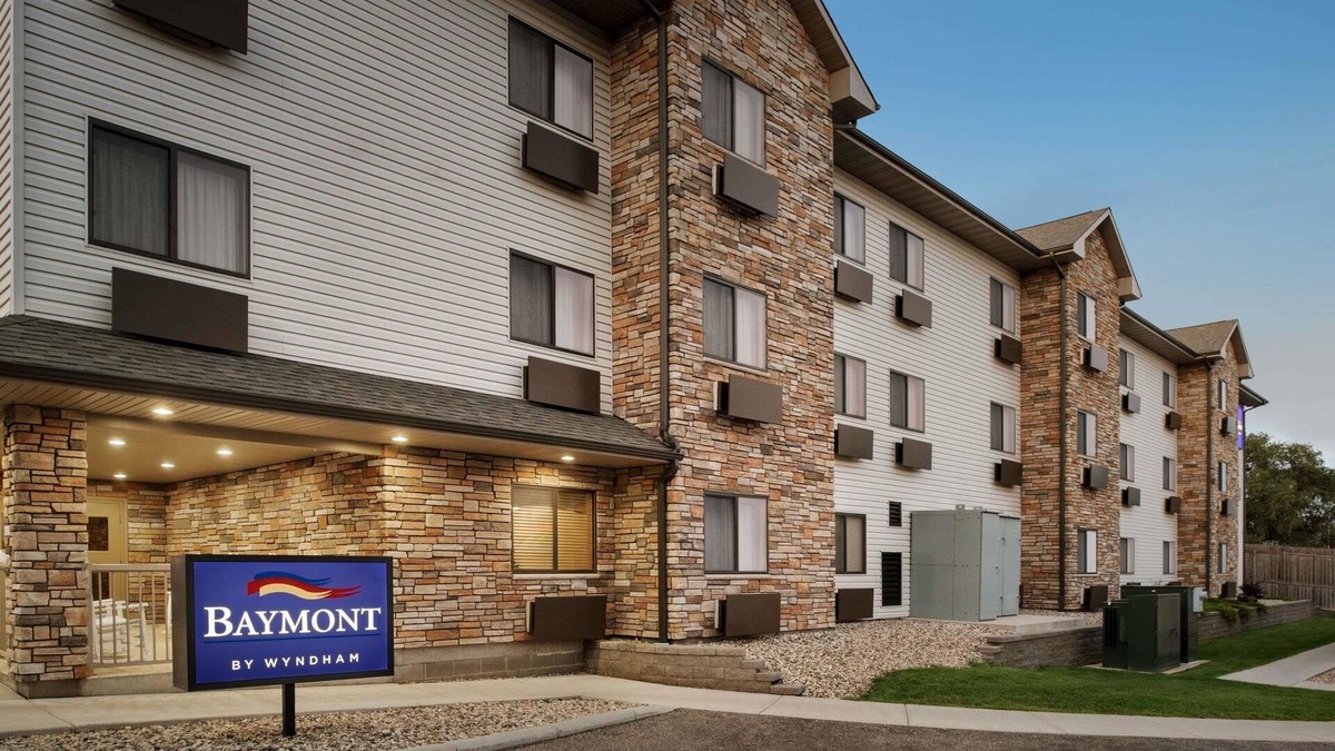 Glenwood Hotel | Baymont by Wyndham Glenwood