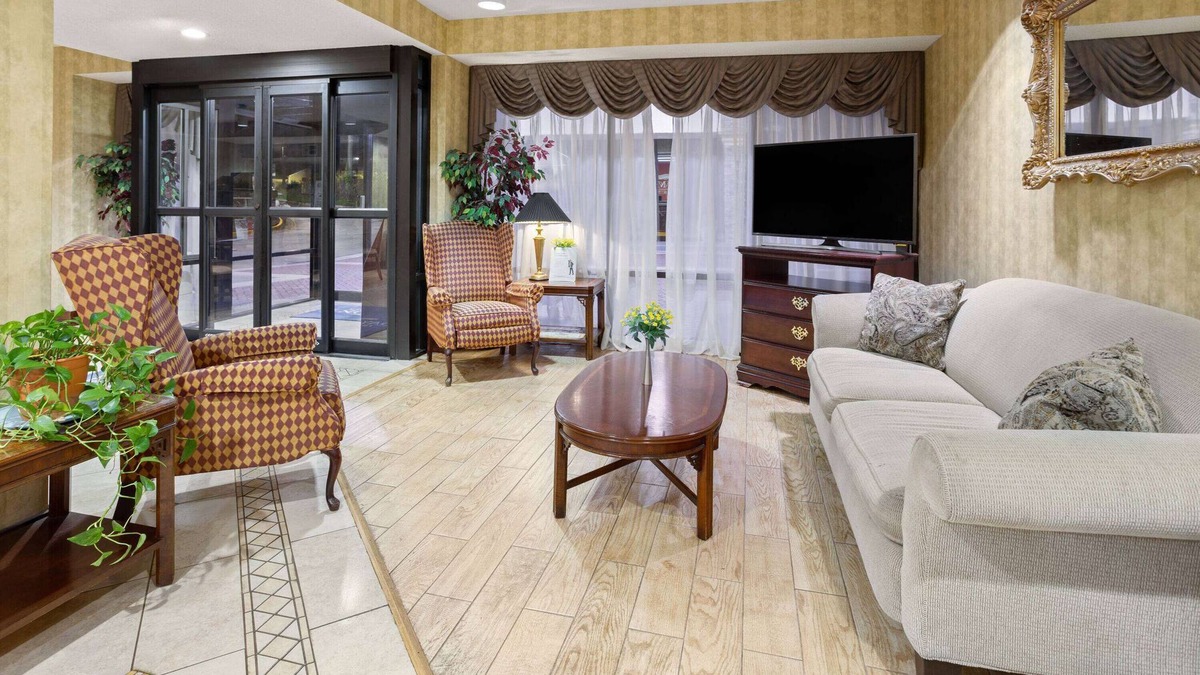 Griffin Hotel | Baymont by Wyndham Griffin