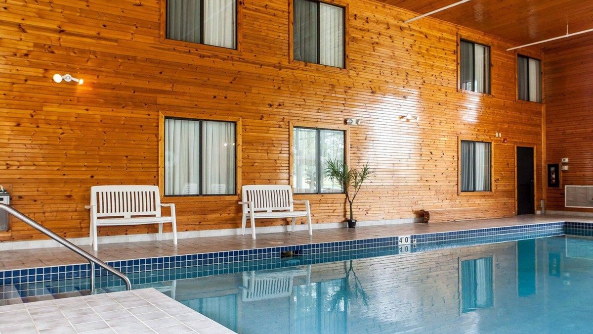 Mukwonago Hotel | Baymont Inn & Suites by Wyndham Mukwonago