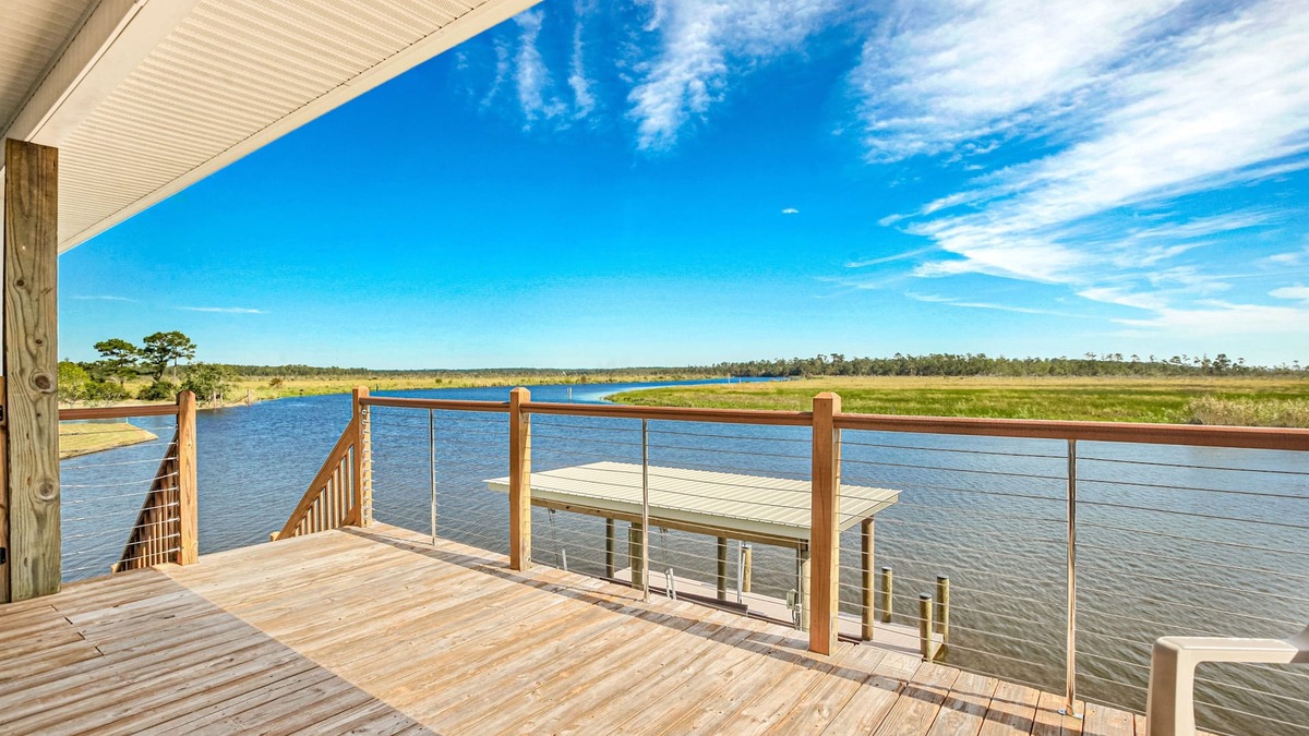 Lacombe House | Bayou Lacombe Big Branch Wildlife Refuge Retreat