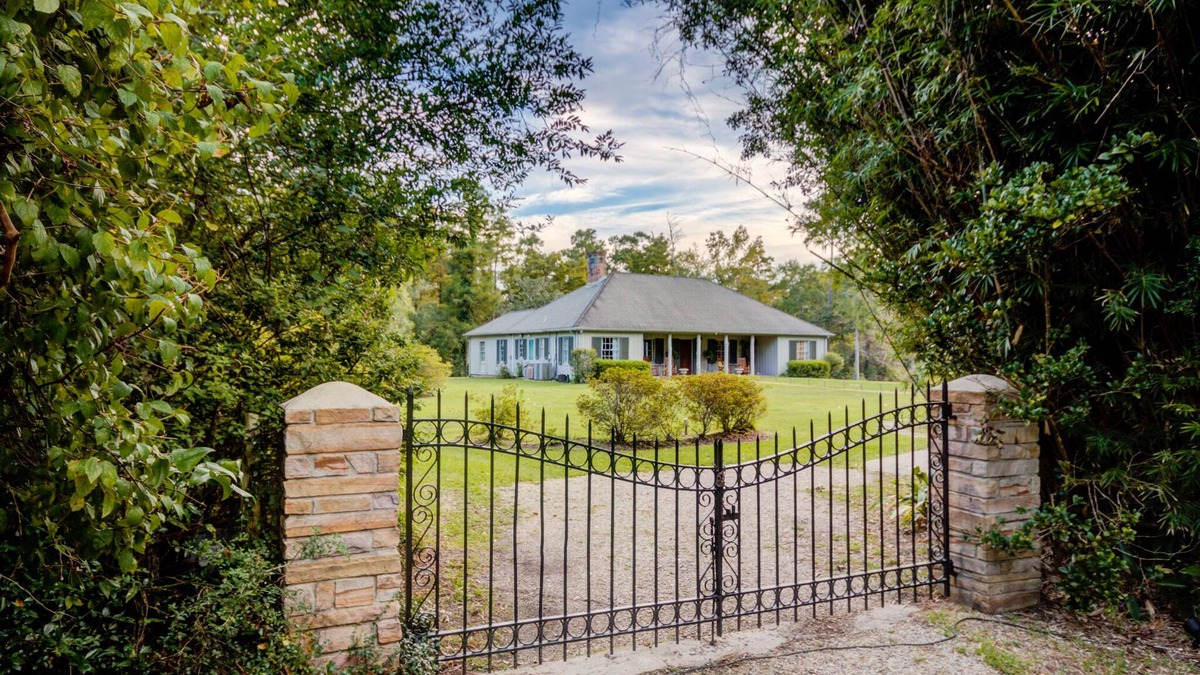 Slidell House | Bayou Liberty Waterfront Estate