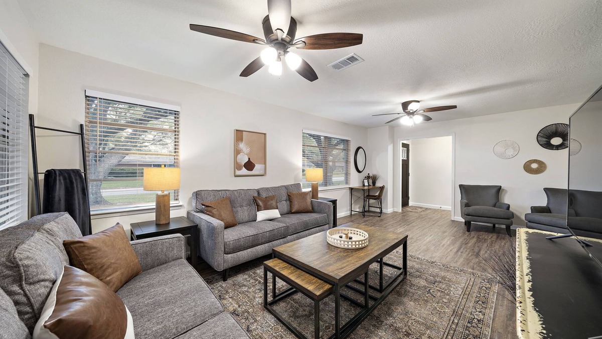 Baytown House | Baytown Family Oasis: Large Private Yard