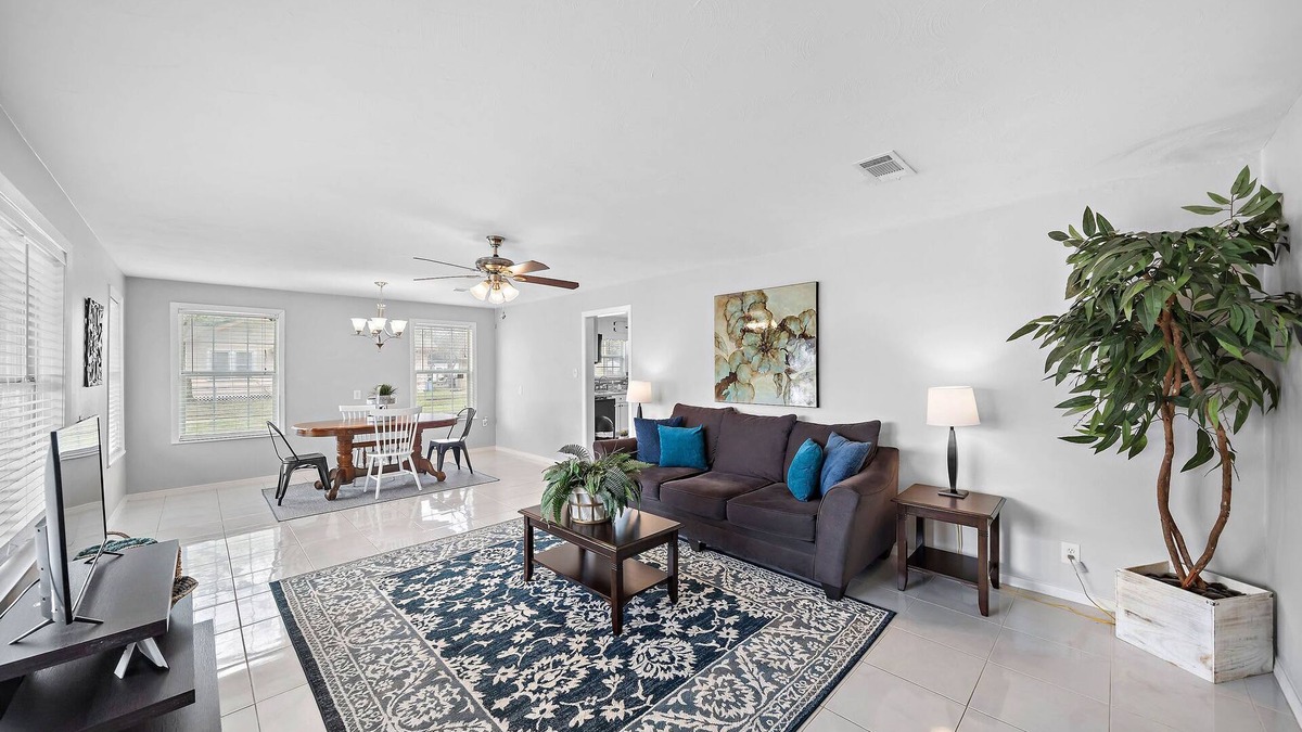 Baytown House | Baytown Retreat: 3-Bed Oasis w/Outdoor Spaces!