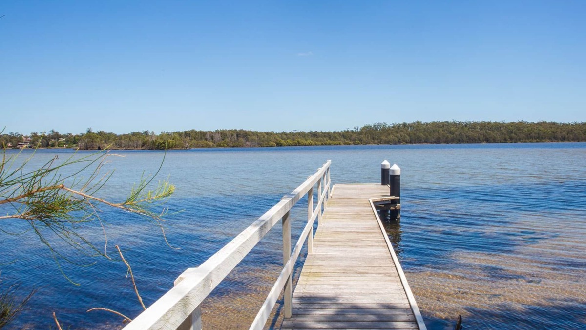 Erowal Bay House | Bayview - Absolute Waterfront with Jetty - 5 Mins to Hyams Beach