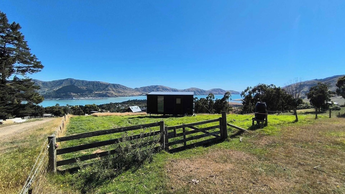 Diamond Harbour House | Bayview Paradise by Tiny Away